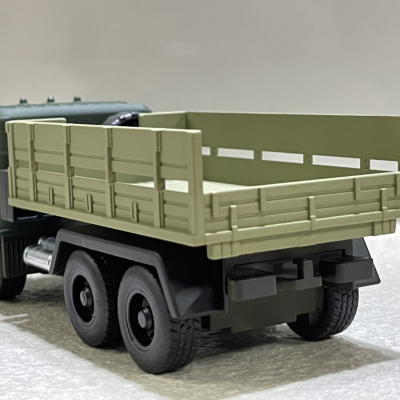 ​Mô hình xe Tải Quân sự Gaz-66 tỷ lệ 1:36
