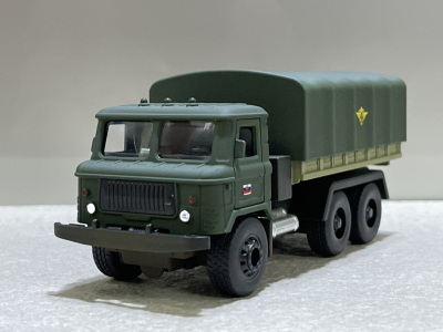 ​Mô hình xe Tải Quân sự Gaz-66 tỷ lệ 1:36