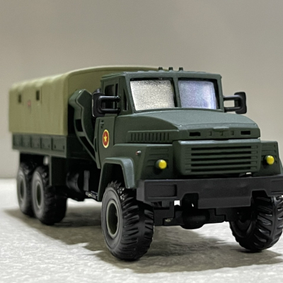 ​Mô hình xe Tải Quân sự Kraz-260B tỷ lệ 1:72 đã sơn hoàn thành