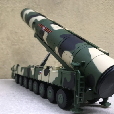 Mô hình Tên lửa đạn đảo liên lục địa Topol-M tỷ lệ 1:64