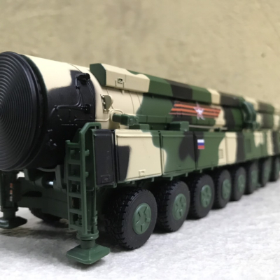 Mô hình Tên lửa đạn đảo liên lục địa Topol-M tỷ lệ 1:64