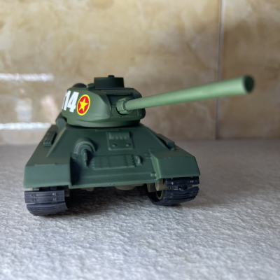 ​Mô hình xe TANK T34-114 Việt Nam kỹ Niệm 80 năm 2-9 tỷ lệ 1:43