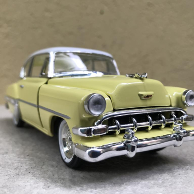 Mô hình xe cổ Chevy Bel Air 1954 tỷ lệ 1:32