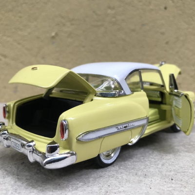 Mô hình xe cổ Chevy Bel Air 1954 tỷ lệ 1:32