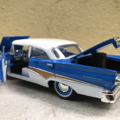 Mô hình xe cổ Ford Galaxie 500 1964 tỷ lệ 1:32