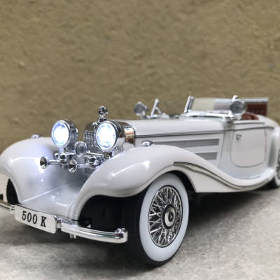 Mô hình xe cổ Mercedes K500 tỷ lệ 1:24