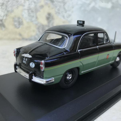 Mo hình xe ô tô cổ FIAT I400 tỷ lệ 1:43