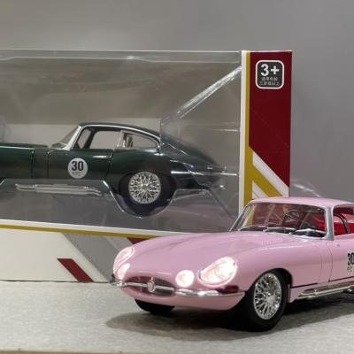 ​Mô hình Xe Ô tô cổ Jaguar E-Type 1961 Tỷ lệ 1:24