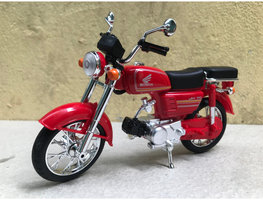 Mô hình xe máy Honda CD-70 tỷ lệ 1:22 Mô hình xe máy Honda CD-70 tỷ lệ 1:22